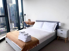 Modern 3BR In High Rise w/ Sea View incl Carpark